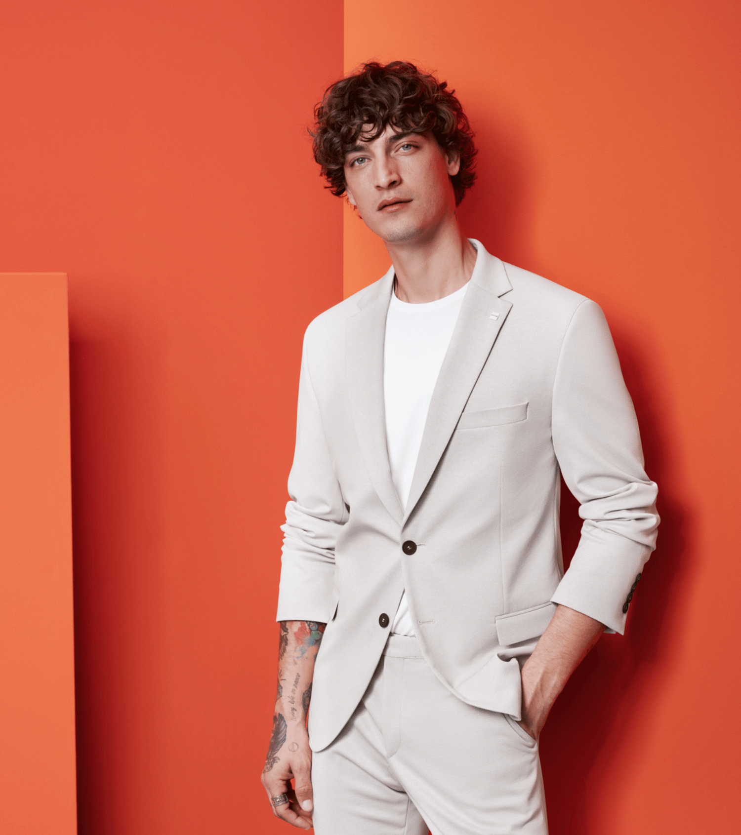 Stilvolle Herrenanzüge mit perfektem Sitz – moderne Business-Mode bei Kimpel Mode & Sport